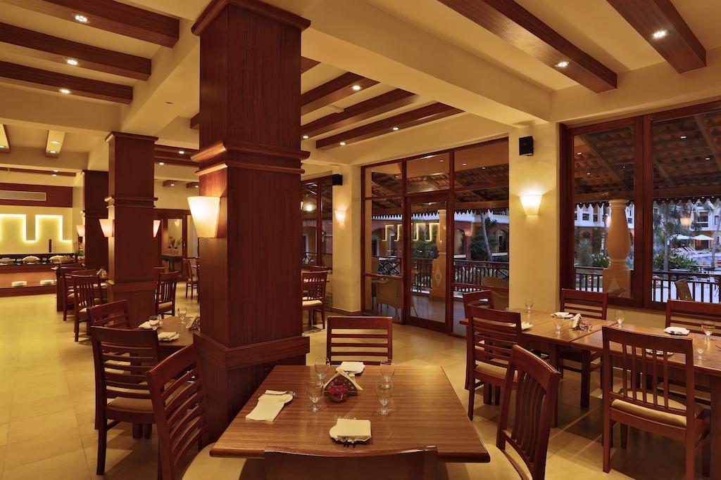 Country Inn and Suites Hotel Calangute Restaurant