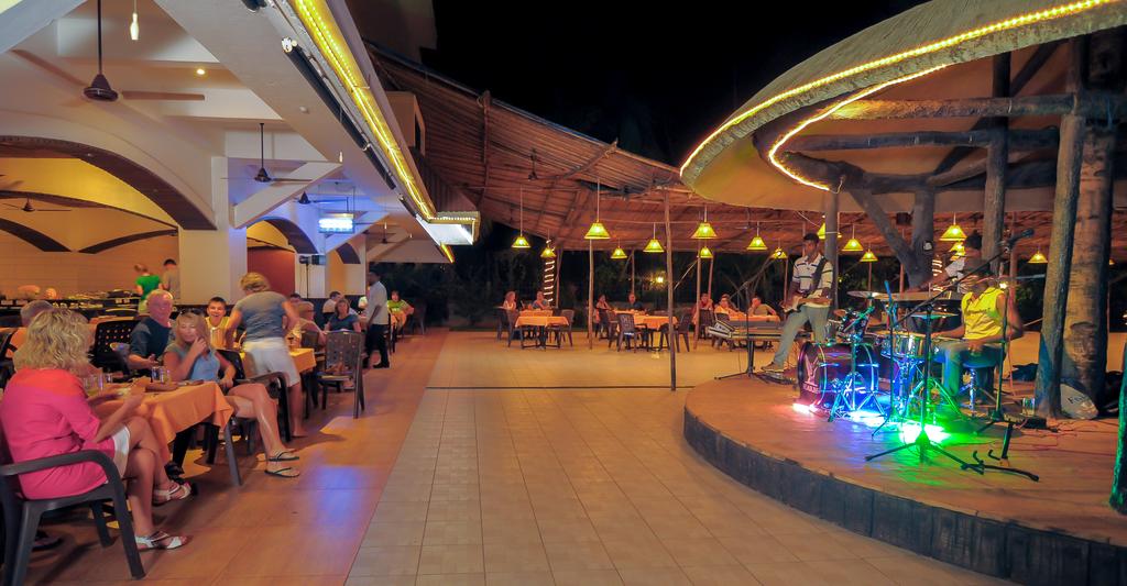 Nanu Beach Resort And Spa Calangute Restaurant